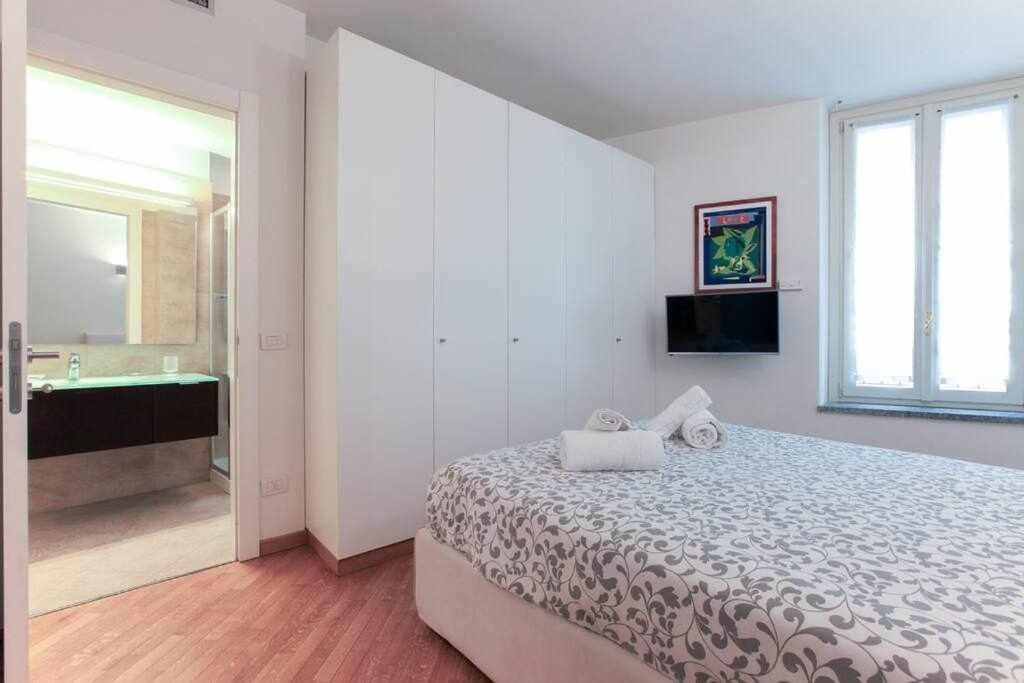 Brera Area Lovely Apt Close To Piazza Duomo Milan Bagian luar foto