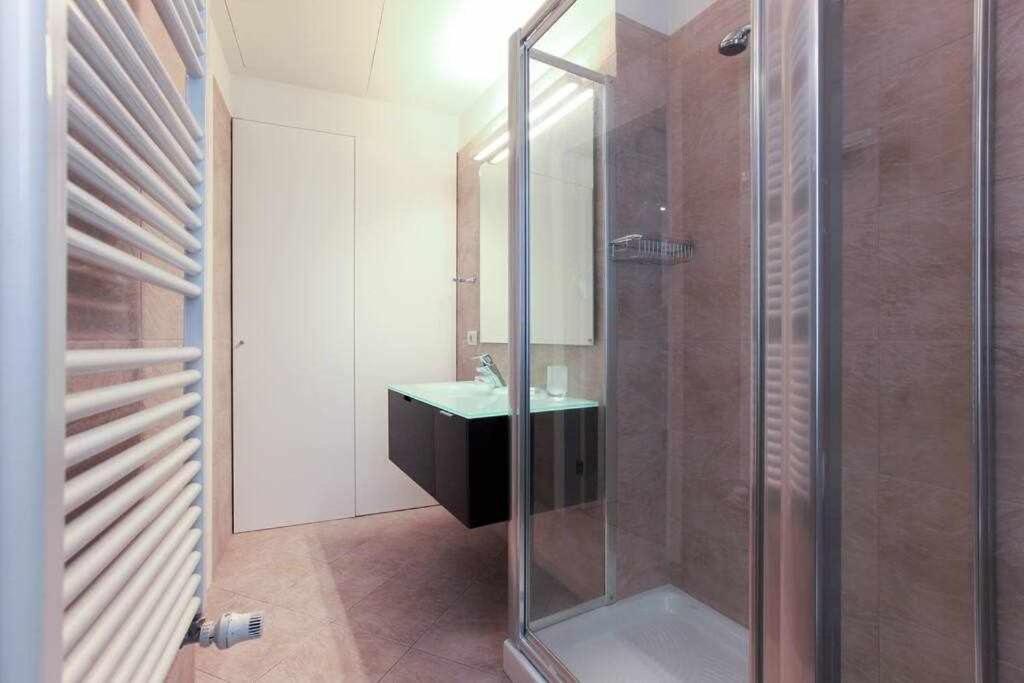 Brera Area Lovely Apt Close To Piazza Duomo Milan Bagian luar foto